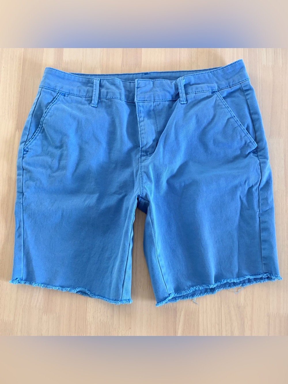 Blue C&C CALIFORNIA Chino Shorts 8” Inseam Raw Hem Stretch Size 4